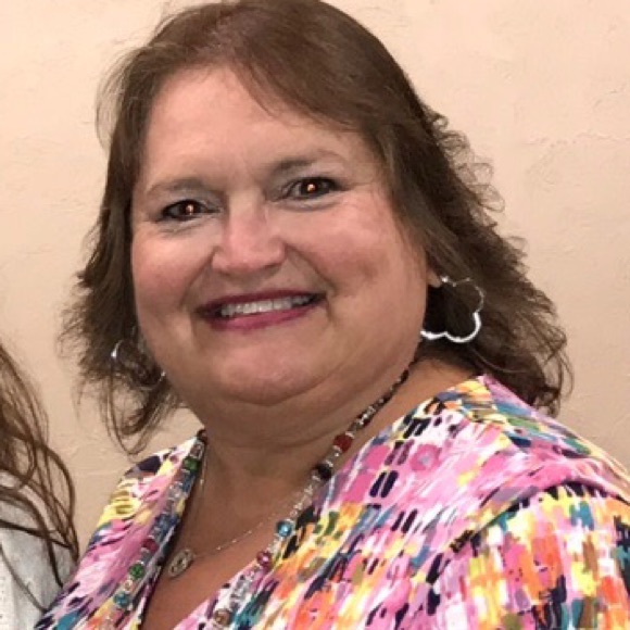 Meet your Posher, Karen - Picture 1 of 1